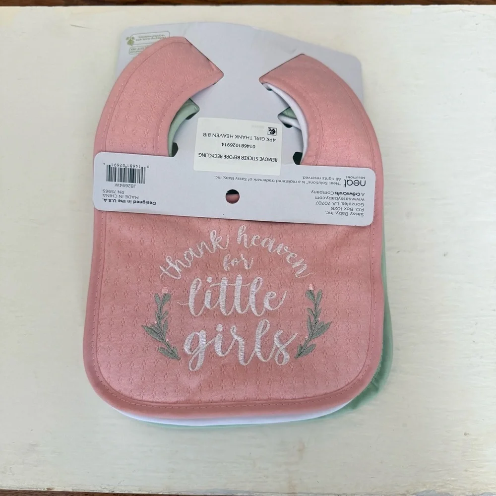 Little Dreamer Green Bib